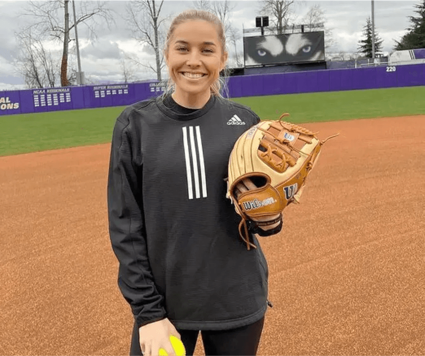 Image of an excited Softball On Me gift card recipient. Their thank you note is below.