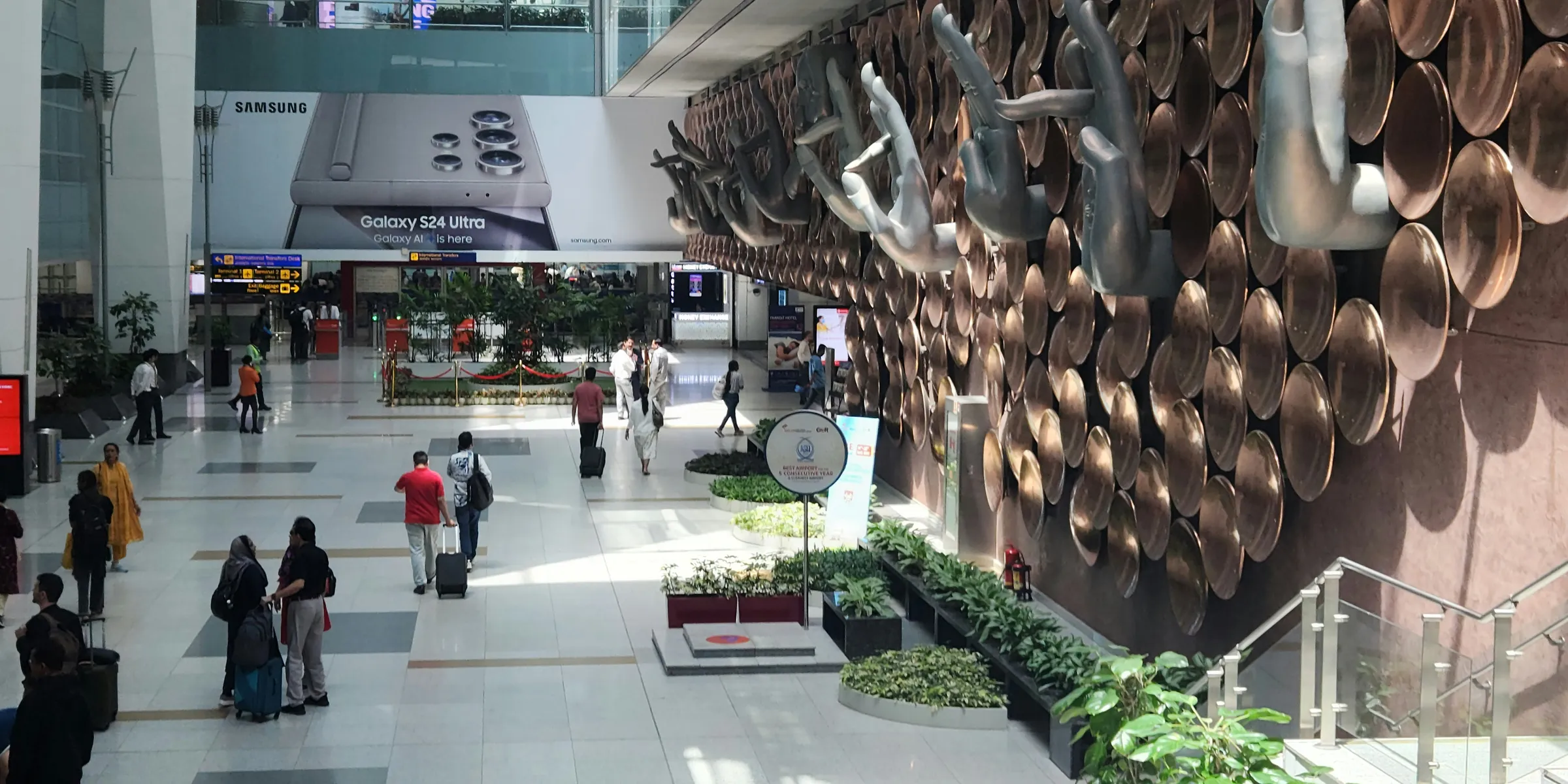 shallow focus photography of people inside of passenger plane