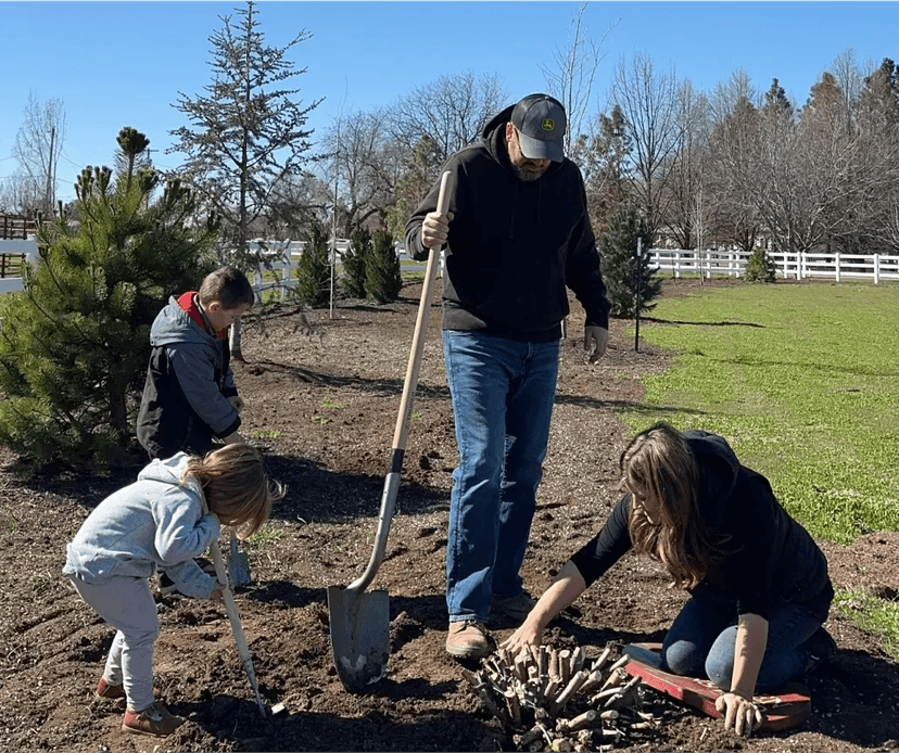 Image of an excited Gardening On Me gift card recipient. Their thank you note is below.