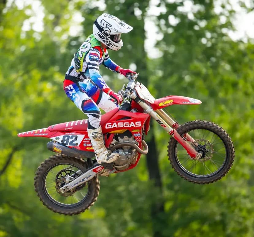Extreme sports imagery featuring O-Frame 2.0 PRO Goggles